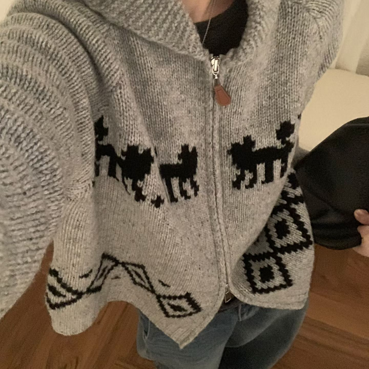 Dumpling.饺子家-提花工艺卡通小狗针织开衫(含100羊毛)061-66832