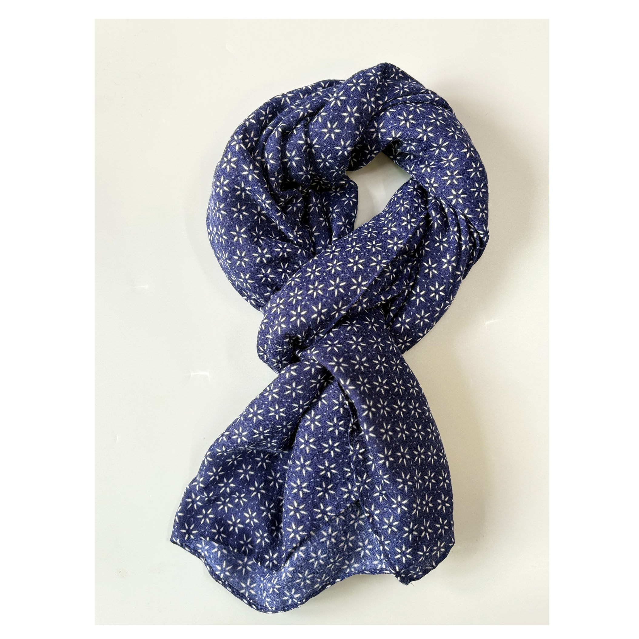 日系复古百搭长款围巾女秋冬柔软丝巾保暖印花文艺披肩拍照丝巾