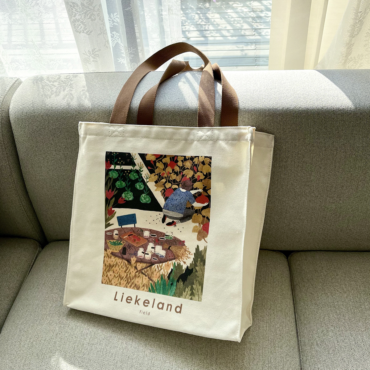荷兰艺术家Liekeland插画帆布袋竖款治愈印花环保购物袋通勤女包-封面