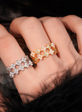 锆石宽面镂空花朵开口戒指