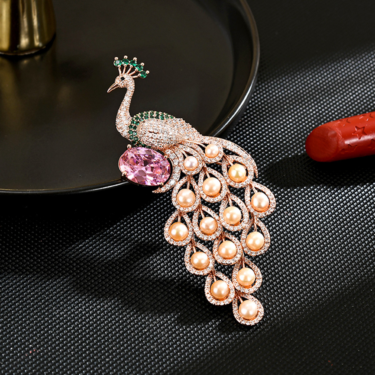 豪华大气孔雀珍珠羽毛胸针优雅