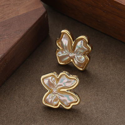 银针仿贝壳蝴蝶结树脂耳钉