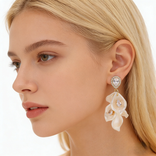 甜美气质仿贝壳长款流苏耳环