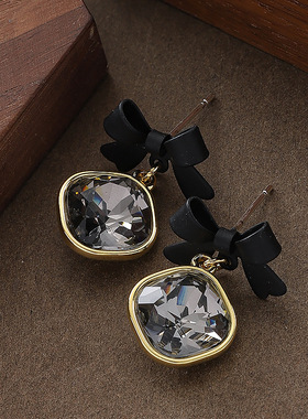Hong Kong Bow Earrings, Black Zircon Minimalist Luxury Studs