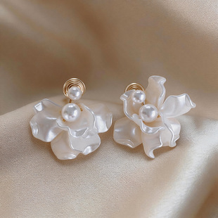 Flower Pearl Ear Cuffs Elegant Women Jewelry