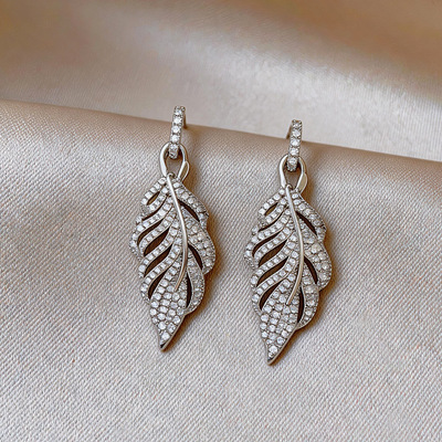 冷淡风个性锆石镂空树叶耳环