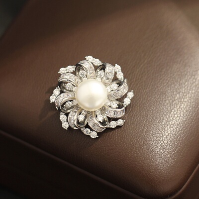 精致镶石花朵别针珍珠花卉胸针