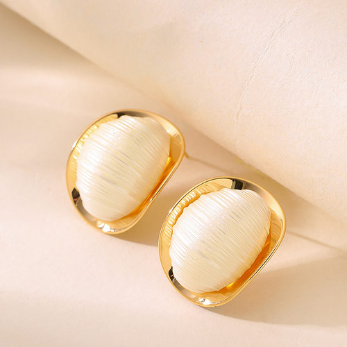 时尚精致简约纹理蚕茧树脂球耳钉