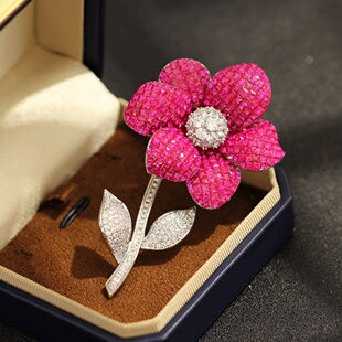 Red Zircon Flower Brooch Elegant Women Jewelry