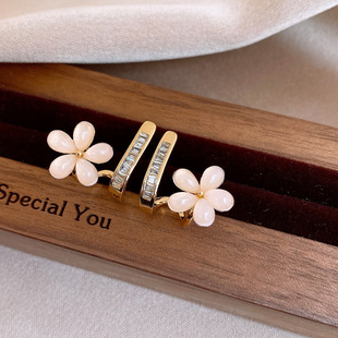 18K Gold Zircon Resin Flower Stud Earrings, Chic Silver Post