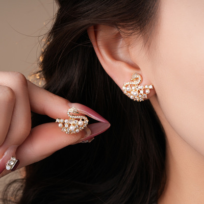 18k真金电镀锆石天鹅珍珠耳夹