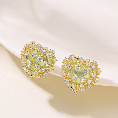 精致简约爆闪小碎钻爱心珍珠耳钉