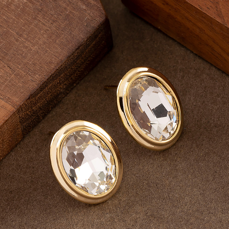 韩版简约INS风爆闪玻璃锆石耳钉