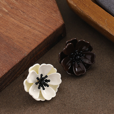 法式优雅小香风不对称花朵耳钉