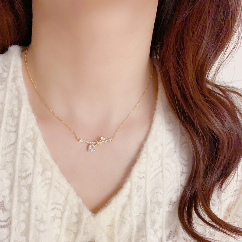 小众设计感气质微镶锆石爱心蝴蝶结项链精致感时尚个性锁骨链,饰品/流行首饰/时尚饰品新,项链,淘宝优惠券,粉丝福利购,淘宝优惠卷