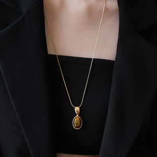 不掉色复古高级感椭圆虎眼石吊坠金色项链女卫衣毛衣链连衣裙礼物