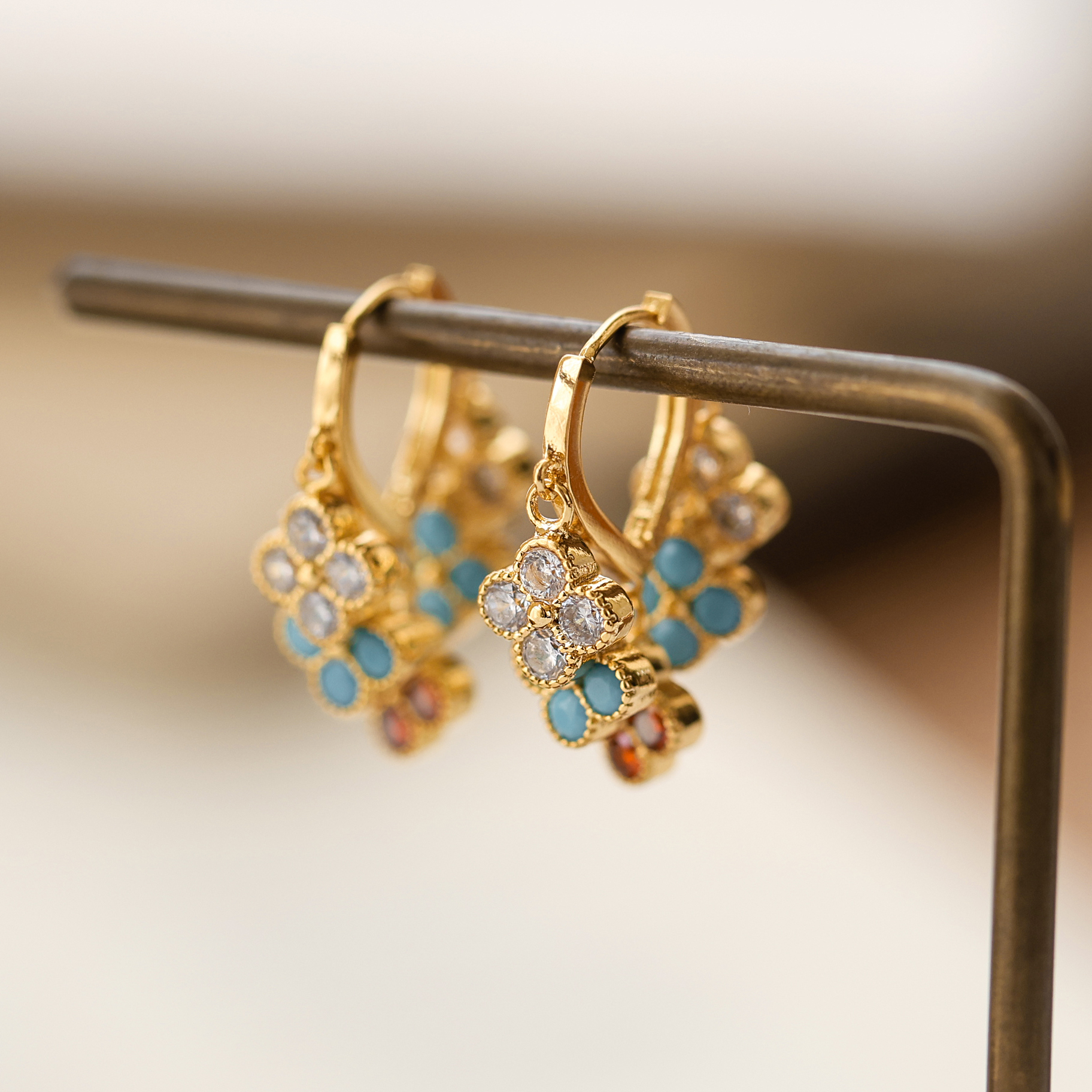 高品质~设计感水晶锆石花朵耳环