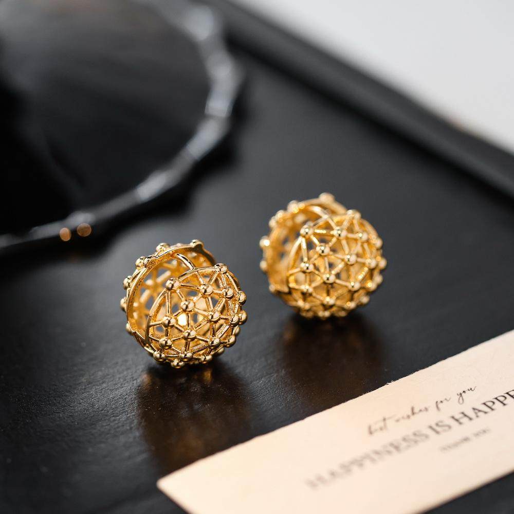 高品质~小众设计感金色镂空圆球耳环耳扣耳钉高级气质轻奢时尚,饰品/流行首饰/时尚饰品新,耳钉,淘宝优惠券,粉丝福利购,淘宝优惠卷