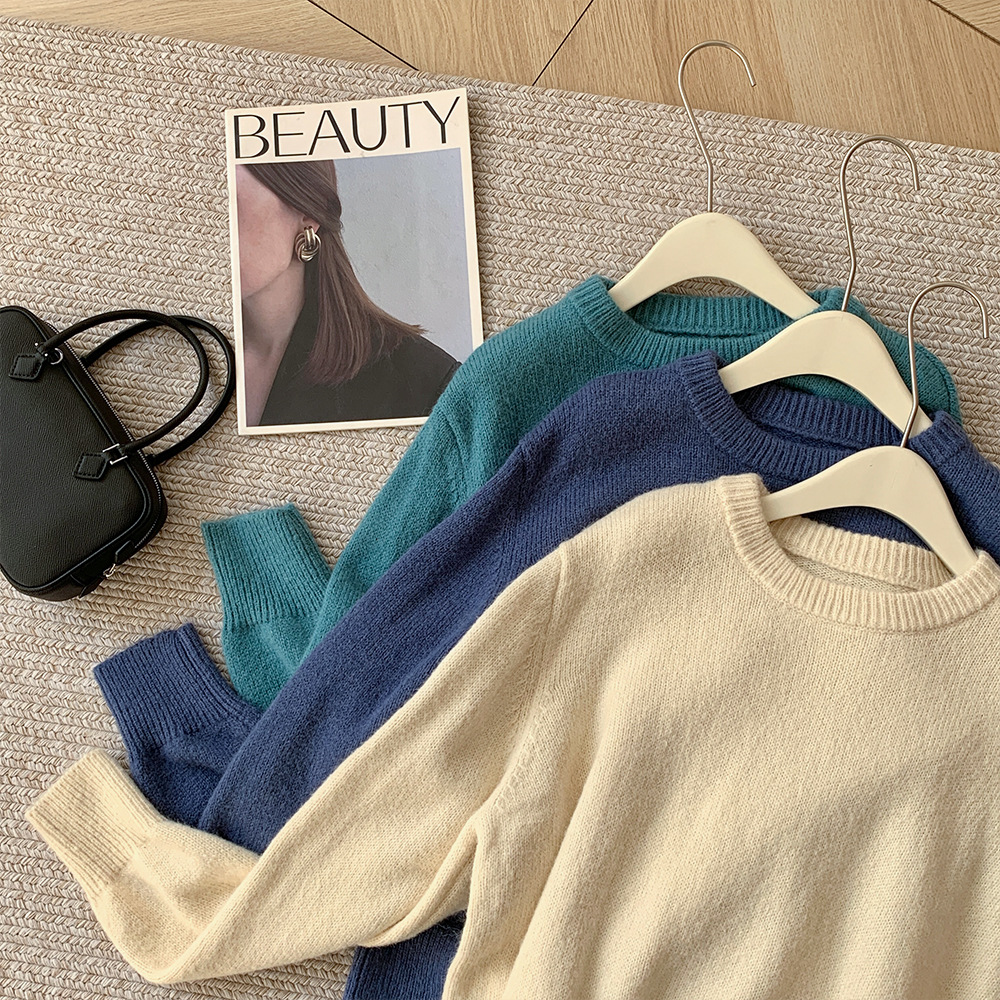 2025秋冬韩版保暖圆领纯色显瘦女上衣针织衫韩式羊毛毛衣上衣女