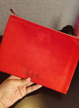 红色丝绒蛇纹压花高档化妆包