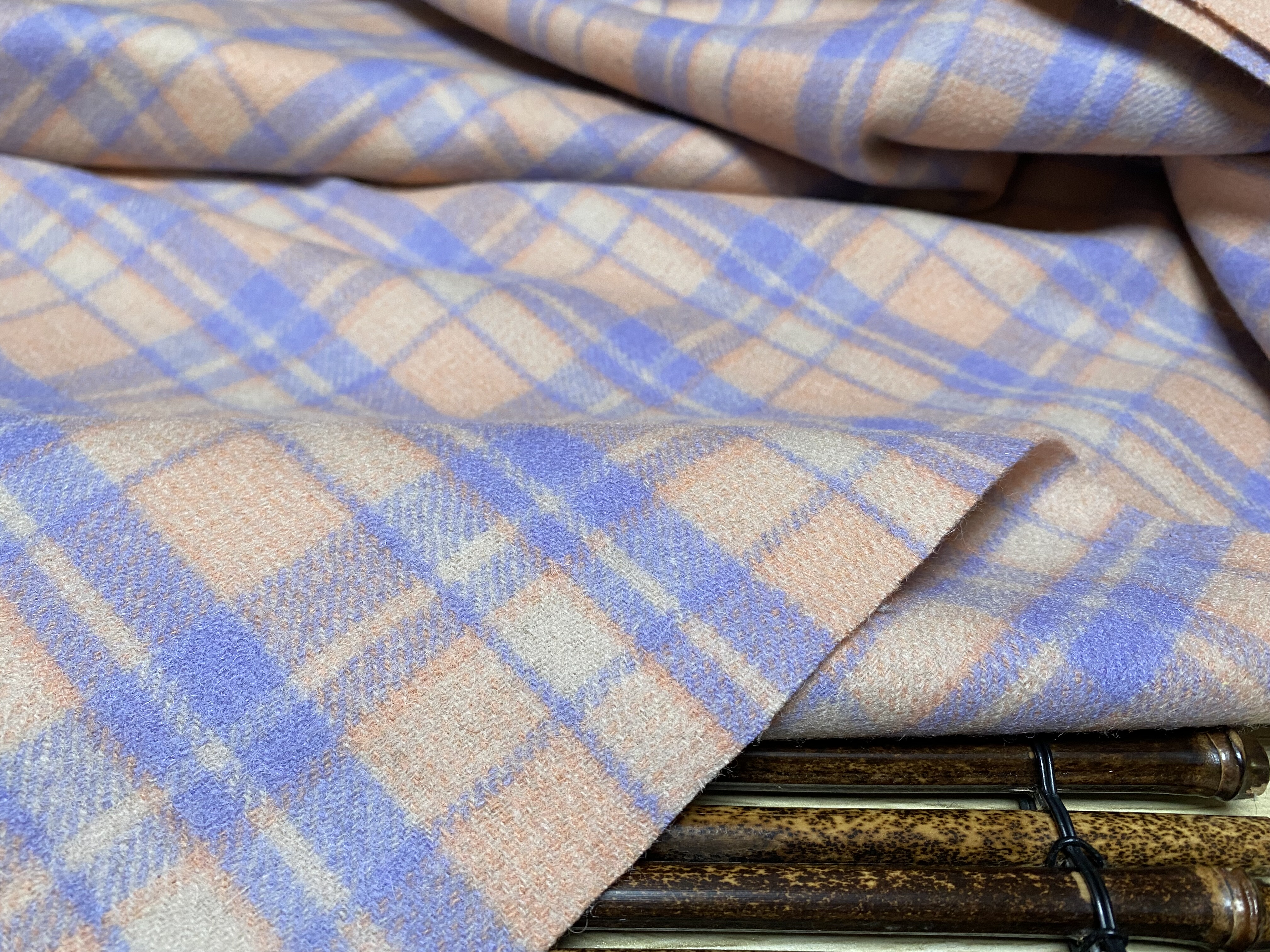 T1130 双面格子羊绒设计师布料1.8米×1.4米