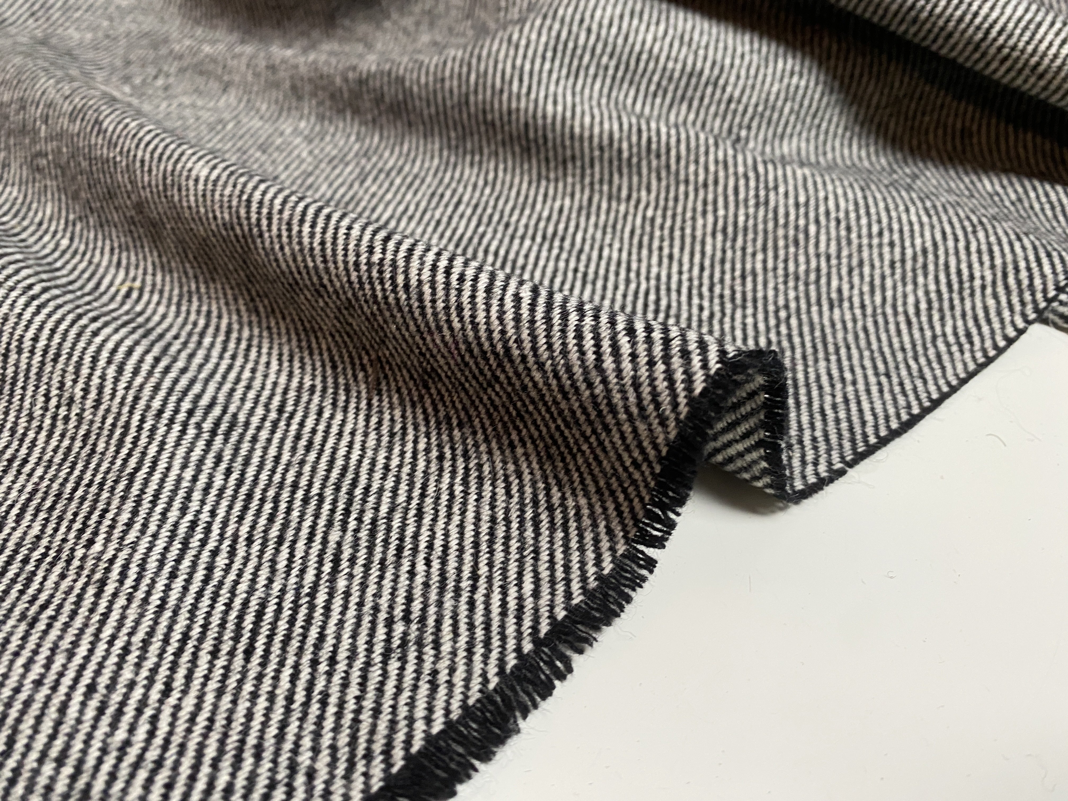 L1221 日本羊绒设计师布料1.45米乘1.10