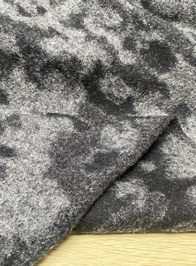 T109针织羊绒提花设计师布料1.9米乘1.5米