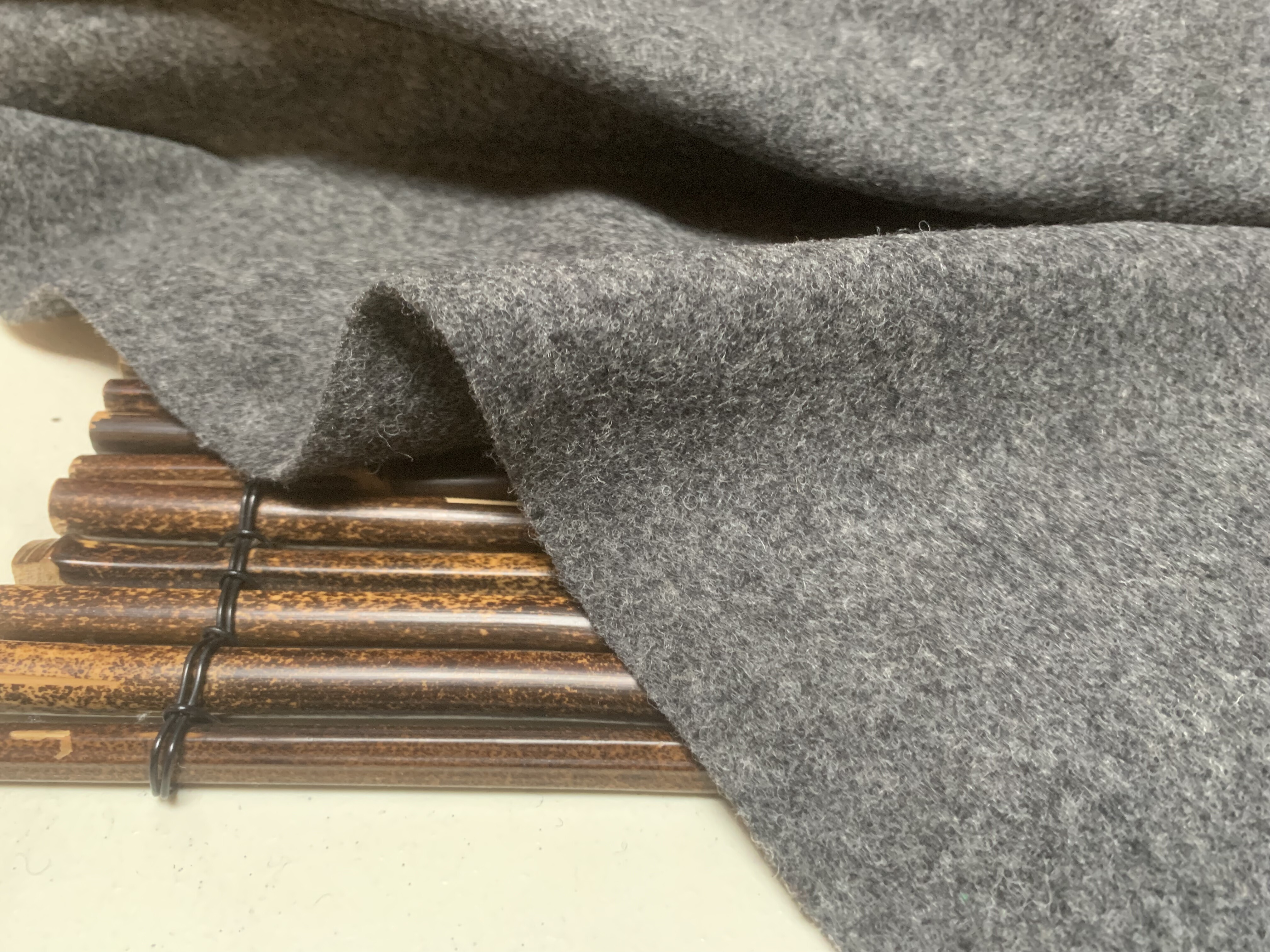 L1024 羊绒设计师布料1.90米乘1.30