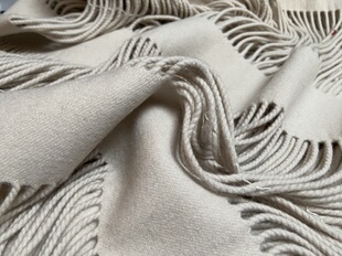 L0129 围巾披肩流苏羊绒设计师布料1.50米乘1.40