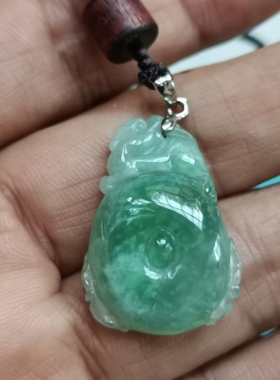 冰糯种飘阳绿翡翠挂坠