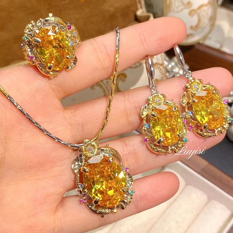 法式复古宫廷风双鱼戏莲璀璨黄钻荷叶彩宝吊坠耳坠开口鸽子蛋戒指