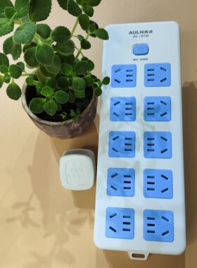 纯铜插排10位50孔3米5米10米   2500w带线无线家用宿舍多功能插座