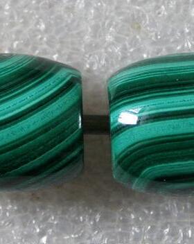 12.8克纯天然孔雀石散珠DIY/管珠/桶珠直径13*15.3毫米两粒统出