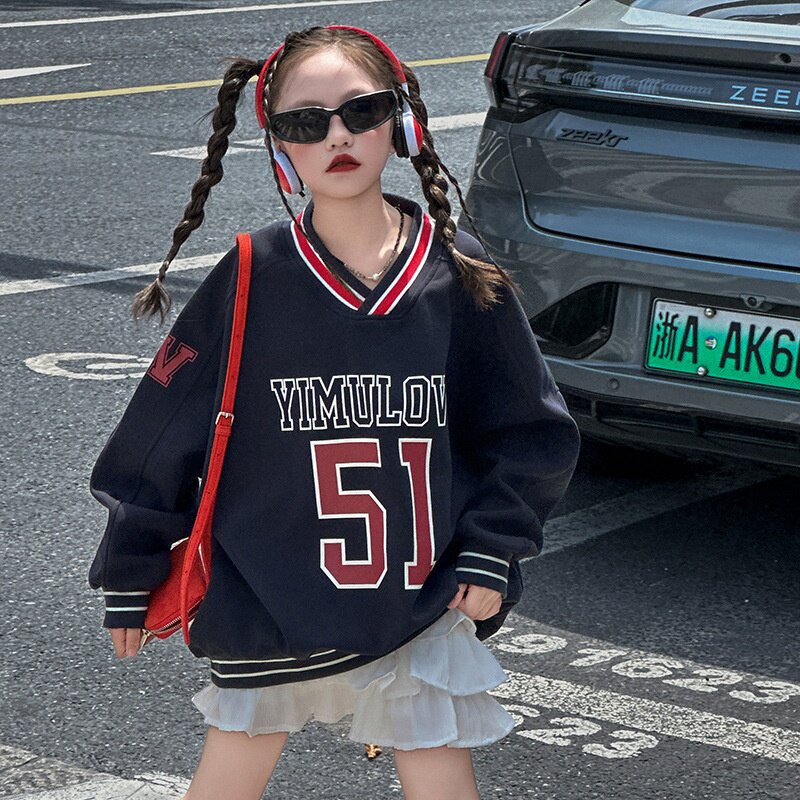 女童秋季卫衣中大童2026年春秋新款V领宽松长袖上衣休闲T恤学生款