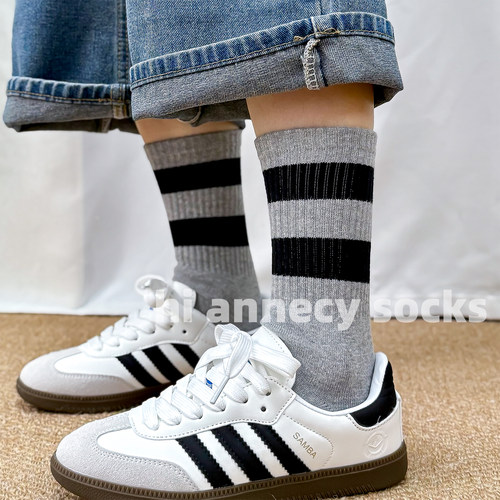 灰色袜子女中筒袜纯棉配鲨鱼裤