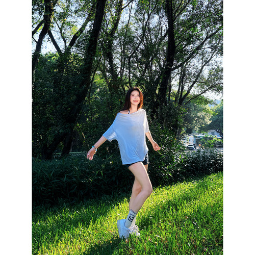 六指导 清凉一夏 休闲百搭荡领宽松t恤女薄款慵懒感罩衫蓝色上衣