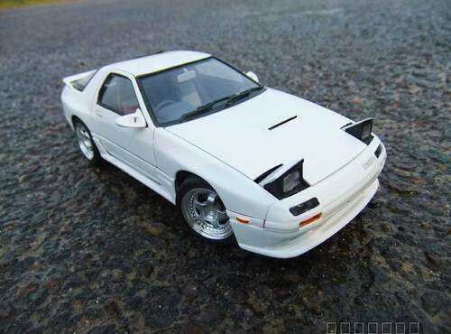 1：24 高桥凉介 马自达 FC3s RX-7 前期  头文字D  拼装代工