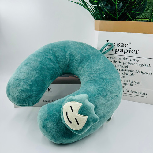 卡比卡比靠垫车载毛绒抱枕