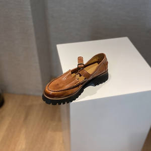 阿马司厚底单鞋女玛丽珍鞋中跟新款真皮鞋子松糕乐福鞋作皱复古