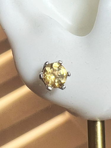 可爱皇冠镂空小碗造型天然黄水晶