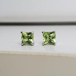 4毫米 公主方切割天然橄榄石 通体S925纯银耳钉 新增螺丝款