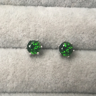 5毫米  天然铬透辉石 6爪S925纯银镀白金耳钉 可单只出售