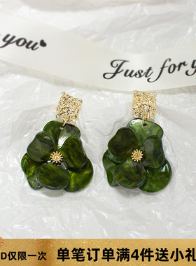 法式显白绿色长款花朵耳环超仙方圆脸耳饰亚克力大花无耳洞耳夹