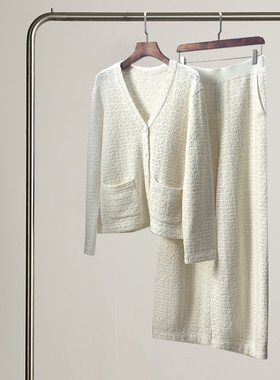 悦迷Art Nuts 岁月的素笺 高级感名媛风针织云朵系列套装