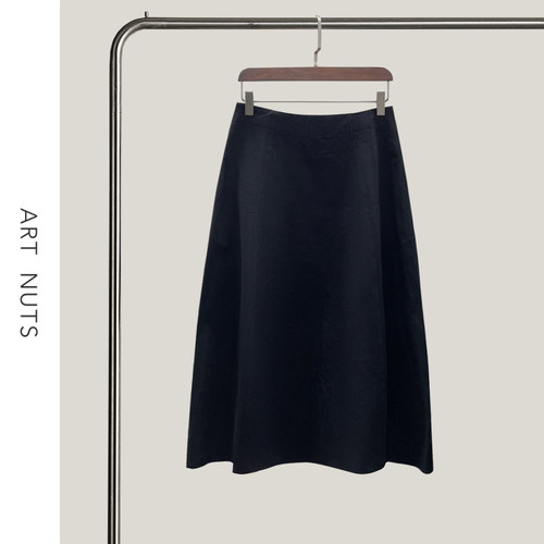 悦迷Art Nuts 简约的线条 高腰显瘦时尚百搭A字花苞半身裙