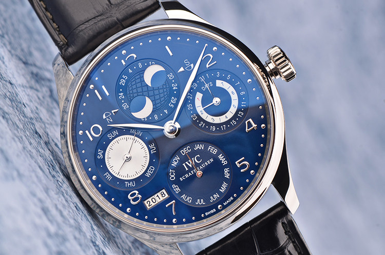 已售出【97新】万国葡萄牙白金万年历南北月相折叠扣自动男表IW503203