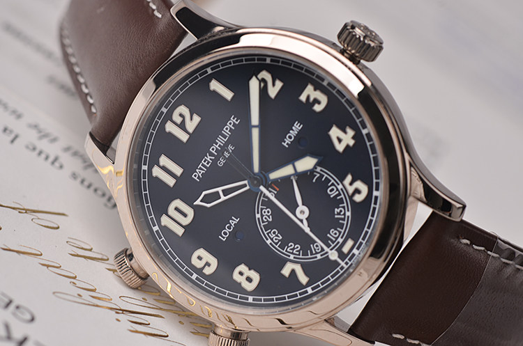 已售出【98新】百达翡丽飞行家旅行时间白金蓝面两地时男表5524G-001