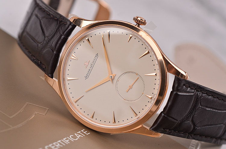 已售出【未使用品】积家大师玫瑰金小三针自动机械皮带男表Q1352520全套