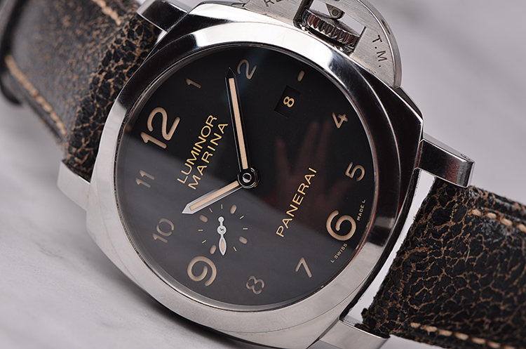 已售出【98新】沛纳海小三针日历44MM自动机械皮带男表pam00359盒证齐