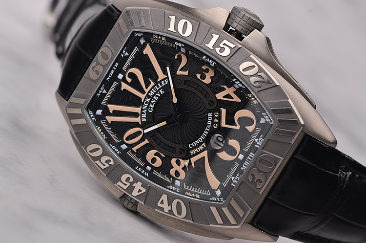 已售出【98新】法兰克穆勒酒桶型钛合金大三针日历男表9900 SC DT GPG